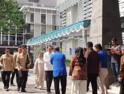 Tiba di UGM, Jokowi Tebar Senyum di Reuni Guyub Rukun, Nostalgia di Tengah Badai Ijazah Palsu
