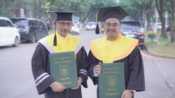 Wisuda di JCC, Haji Uma Raih Gelar Magister Ilmu Politik, Putranya Lulus Sarjana Ilmu Komunikasi