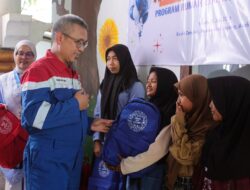 Latih Kesiapsiagaan, PHE NSO Edukasi Anak Desa Kuala Cangkoi Tanggap Bencana